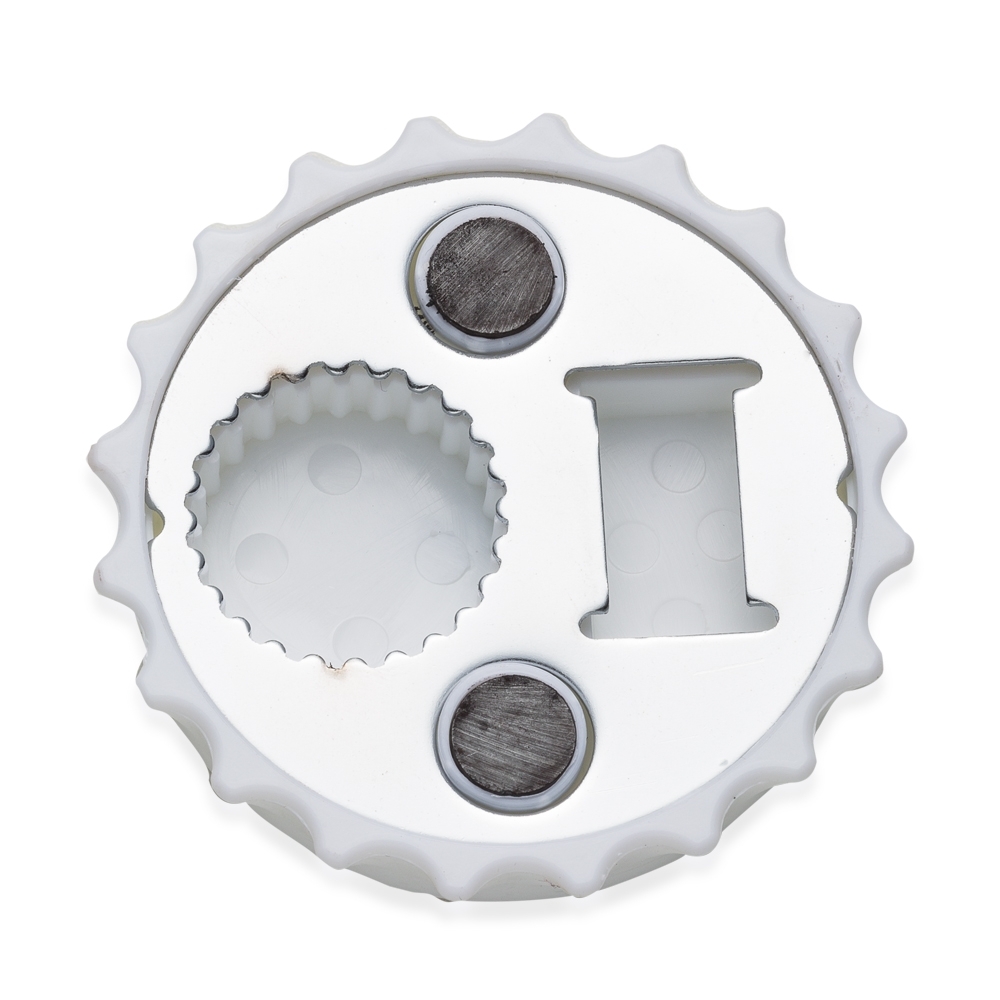 ABRIDOR DE GARRAFA FORMATO TAMPA DE METAL C/ IMÃ DE GELADEIRA  SPX-13324-BCO NA COR BRANCO